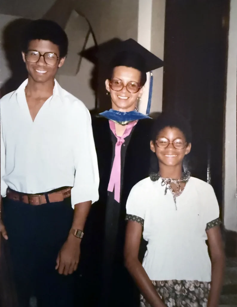 Mimi Van Buren with her kids, Chris and Brooke